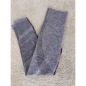 Victoria’s Secret Pink active leggings